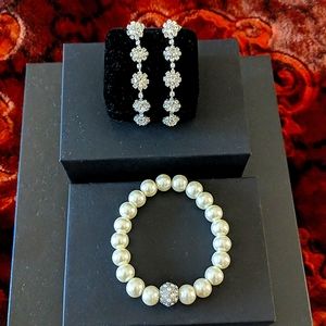 Women's jewelry:earrings & bracelet